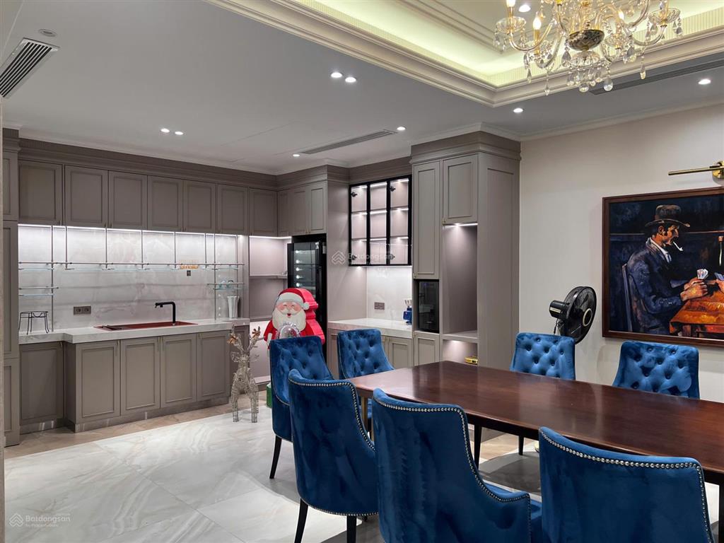 Cho thuê biệt thự vinhomes bason full nội thất dtsd 548m2 giá 10.000 usd