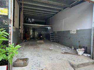 Cho thuê nhà kho cấp 4 đường bến lội, phường tân tạo. dt 4x15m.