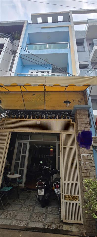 Hạ giá bán nhanh nhà gần trường đua phú thọ. dt 4x16. 3 lầu.