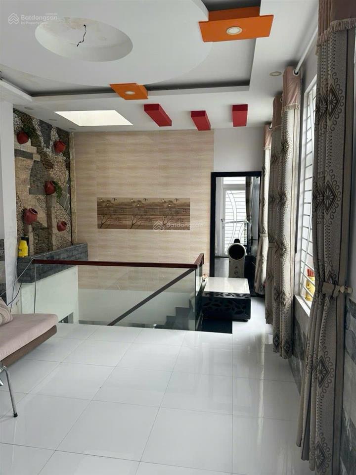 Bán nhà góc 2 mt đường bình thành, bình tân. dt 4,2m x 16m.