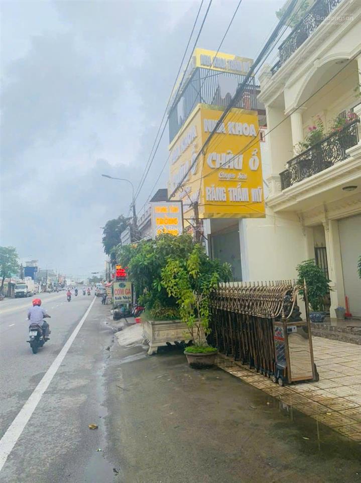 Tôi chính chủ, cần bán nhà đường lộ, thị trấn châu ổ, 150 phạm văn đồng, đang có hđ thuê, sổ sẵn