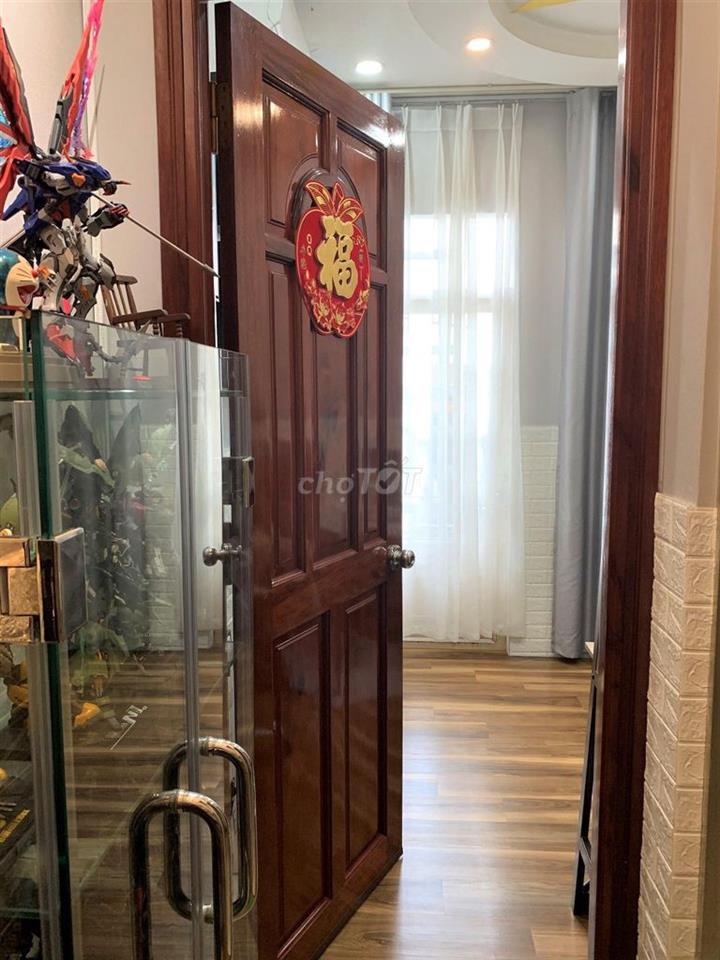 Bán nhà hẻm 4m Hậu Giang, 2 lầu sân thượng, nhỉnh 5 tỷ!