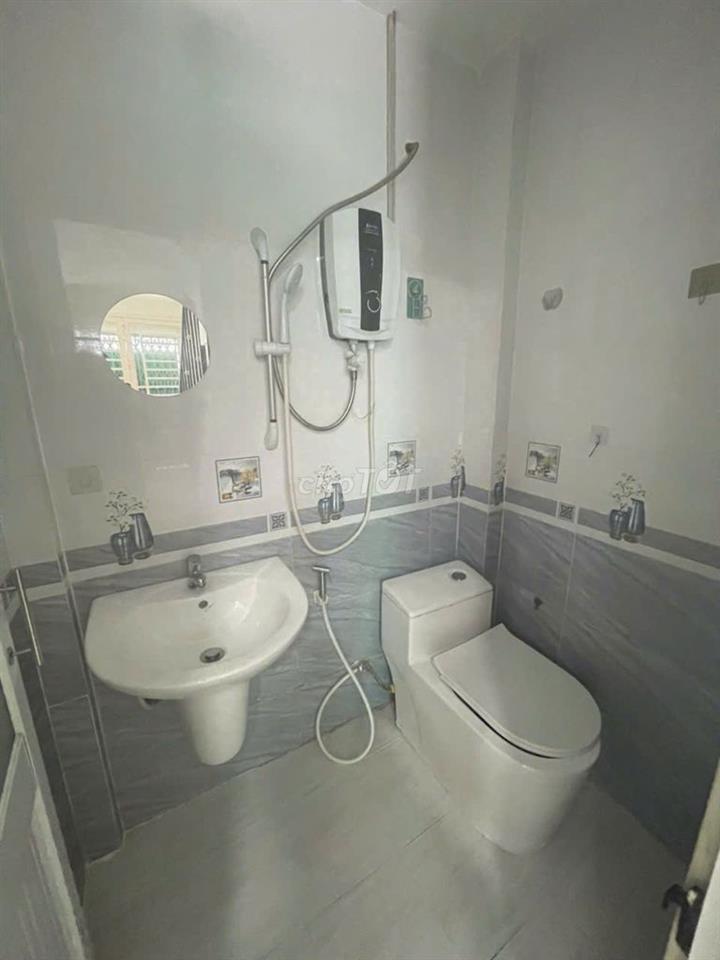 Bán nhà hẻm Hồng Bàng, 22m2, 1 lầu, nhà mới, 2.68 tỷ