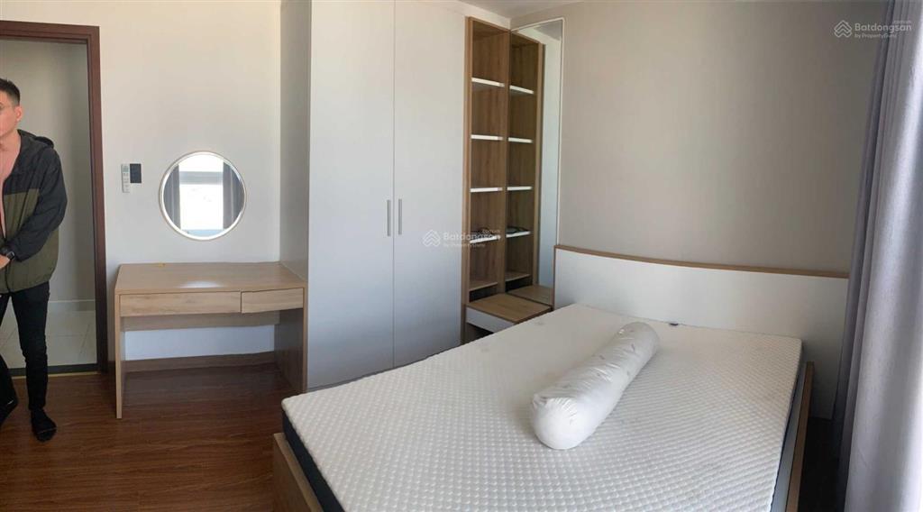 Cần cho thuê căn hộ 3pn  2wc 0909 920 ***