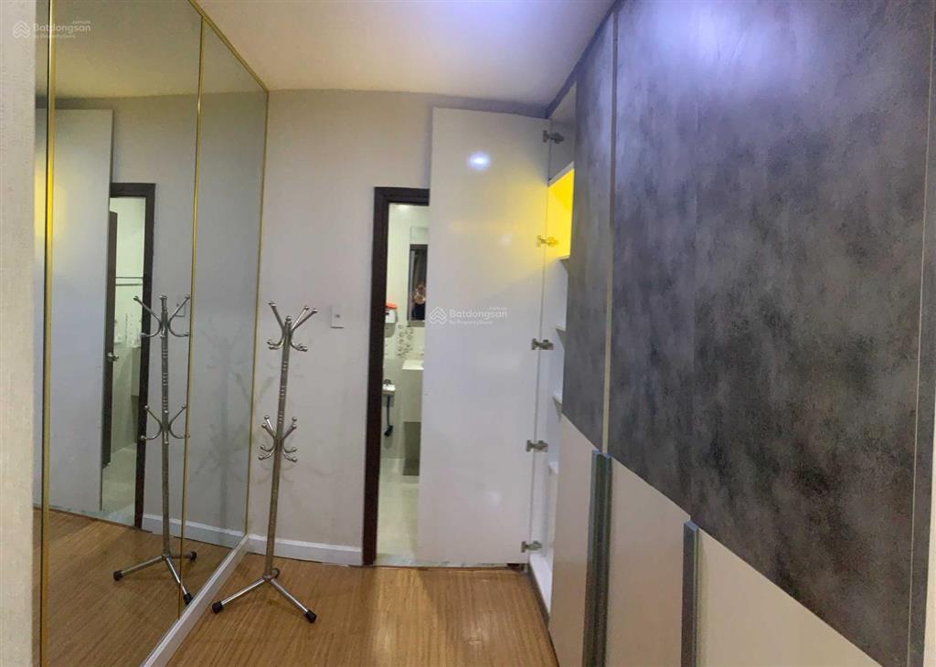 Cần cho thuê căn hộ 3pn  2wc 0909 920 ***
