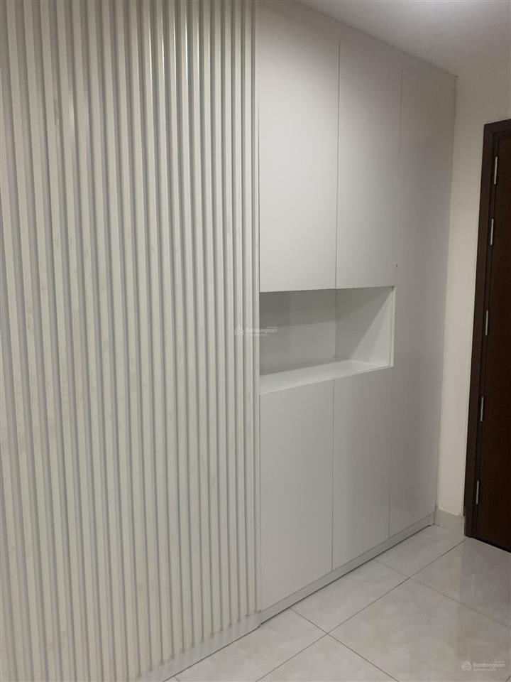 Cần cho thuê căn hộ 3pn 2wc nhà mới 0909 920 ***