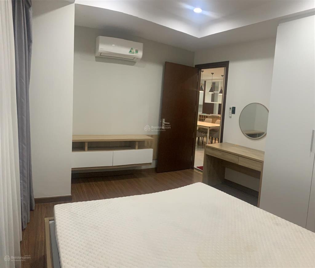 Cần cho thuê căn hộ 3pn 2wc nhà mới 0909 920 ***