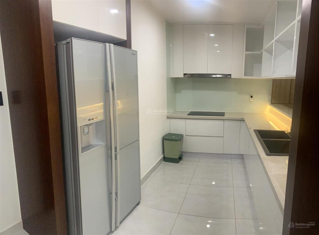 Cần cho thuê căn hộ 3pn 2wc nhà mới 0909 920 ***