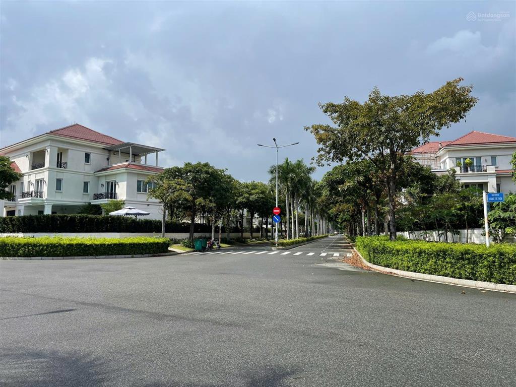 Bán biệt thự tại sala đại quang minh, 470 tỷ, 550m2 căn villa góc 2 mặt tiền, full nội thất