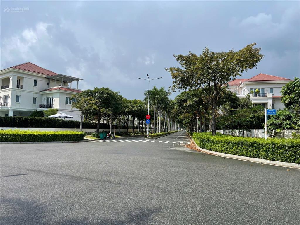 Bán biệt thự tại sala đại quang minh, 470 tỷ, 550m2 căn villa góc 2 mặt tiền, full nội thất