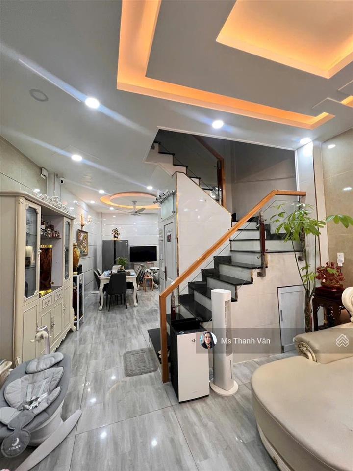 Sốc giảm kịch liệt còn 9,9ty vay đc bank 8ty giá cũ là 11 ty nay bán lun len đi mỹ 5,5x11,5 shr q11