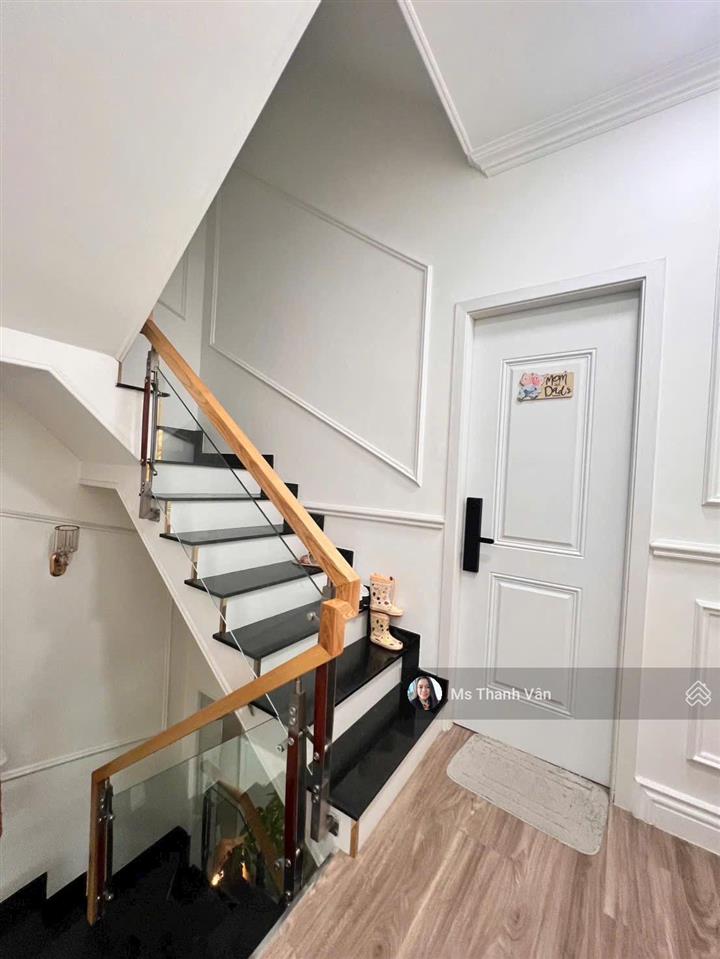 Sốc giảm kịch liệt còn 9,9ty vay đc bank 8ty giá cũ là 11 ty nay bán lun len đi mỹ 5,5x11,5 shr q11