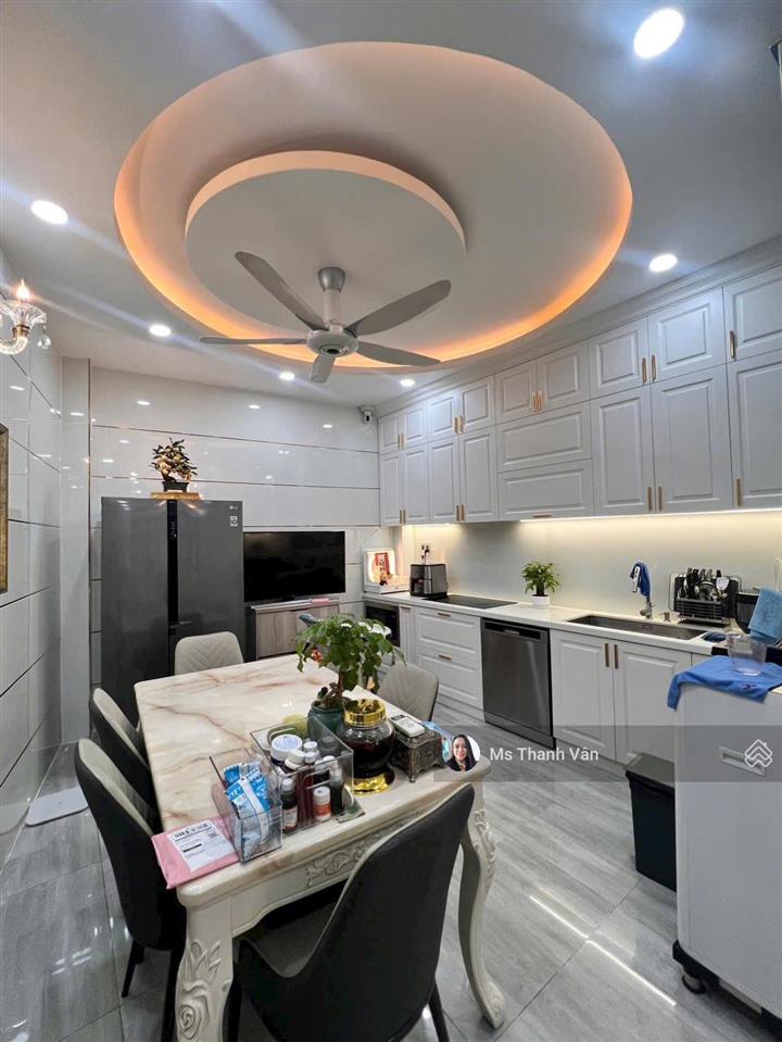 Sốc giảm kịch liệt còn 9,9ty vay đc bank 8ty giá cũ là 11 ty nay bán lun len đi mỹ 5,5x11,5 shr q11