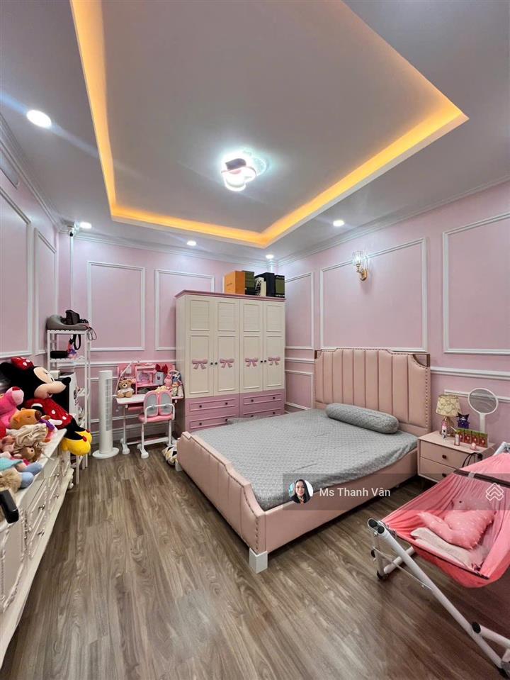 Lạc long quân 5,3x11.5m+4lầu đúc hẻm xe hơi sổ hồng chủ cho khách mua vay bank 8t giá bán thấp 9,9t