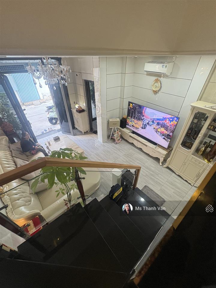 Nhà llq q11 hxh 8m 2 xe hơi đậu đc 5,3x11,5m 4 lầu nội thất châu âu shr ngay chợ bình thới xem mê