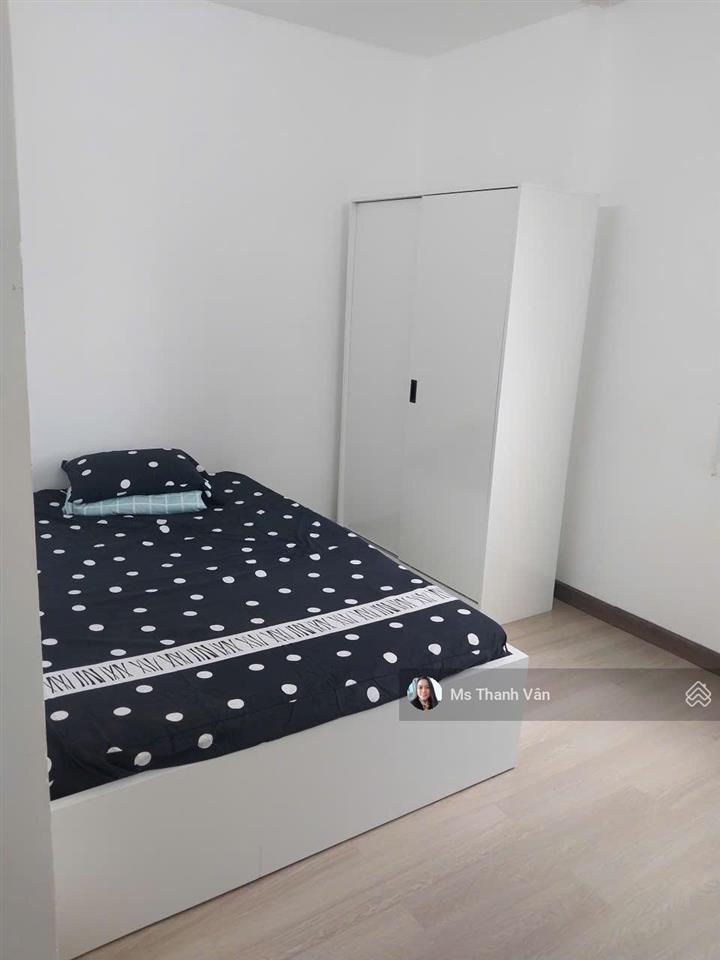 Chủ bán rẻ ko mua mua ở đâu nữa summer square q6 65m2 có ban cong6m giá 3.2tỳ à 0938 295 *** nhận nha