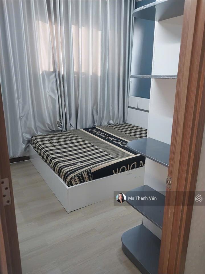 Chủ bán rẻ ko mua mua ở đâu nữa summer square q6 65m2 có ban cong6m giá 3.2tỳ à 0938 295 *** nhận nha