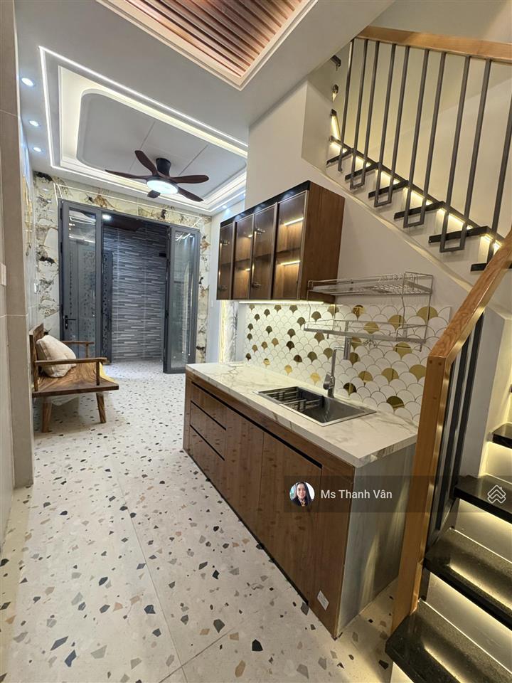 Chủ nhà 321 phạm văn chí giảm 5tỷ950 ngay chợ lớn dt tổng gần 180m2 có 4 lầu 5pn nhà mới 0938 295 ***