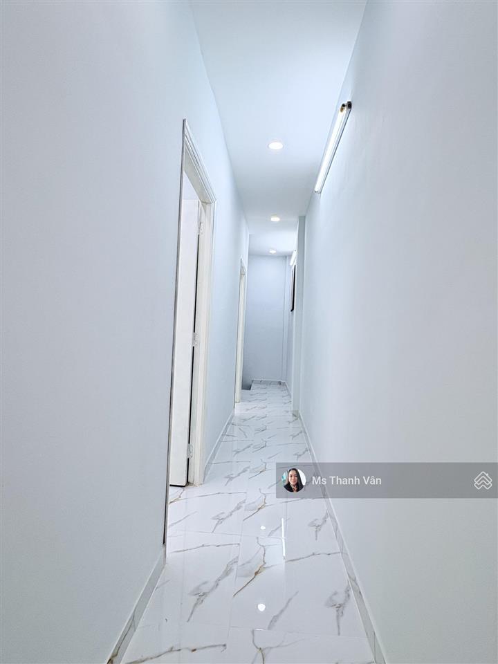 Chính chủ bán nàh lạc long quân trung tâm q 11 đầm sen 1 trêt 1 lầu 2pn 2wc giá 3ty ***