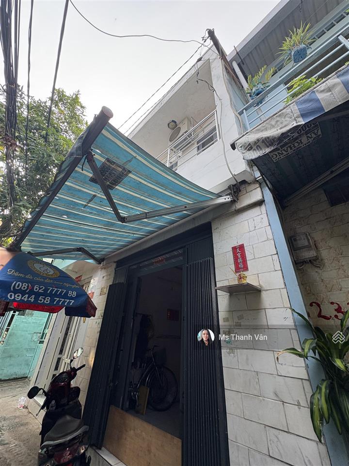 Chính chủ bán gấp nhà 231 bình tiên q6 dt đất 41m2 1 lầu nhà nở hậu sổ riêng 0938 295 *** nhận ở liên