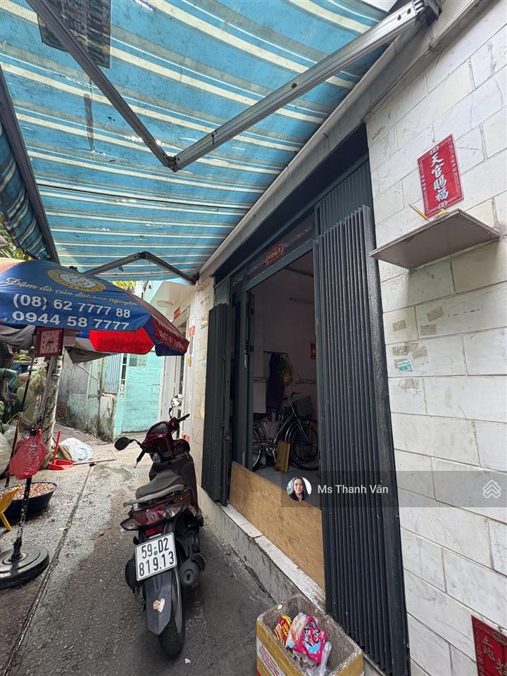 Chính chủ bán gấp nhà 231 bình tiên q6 dt đất 41m2 1 lầu nhà nở hậu sổ riêng 0938 295 *** nhận ở liên