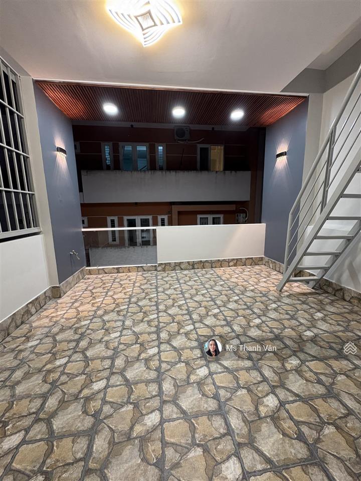 Chính chủ bán 5x15m phạm văn chí có 5 lầu hxh đẹp sạch 5pn5wc sổ sẵn 5tỷ95 ngay ca q6  0938 295 ***