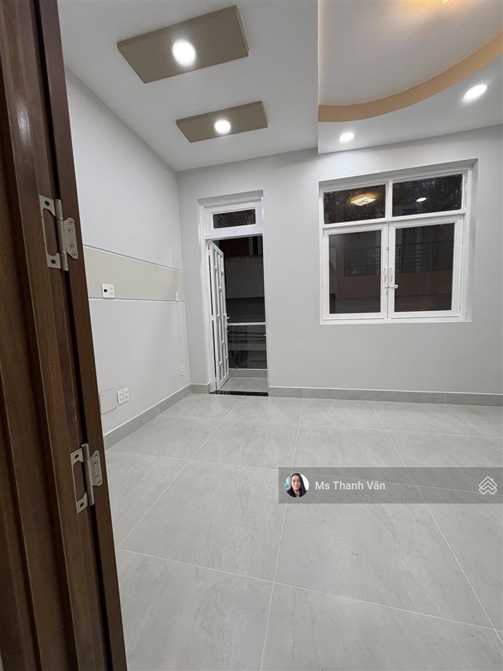 Chính chủ bán 5x15m phạm văn chí có 5 lầu hxh đẹp sạch 5pn5wc sổ sẵn 5tỷ95 ngay ca q6  0938 295 ***