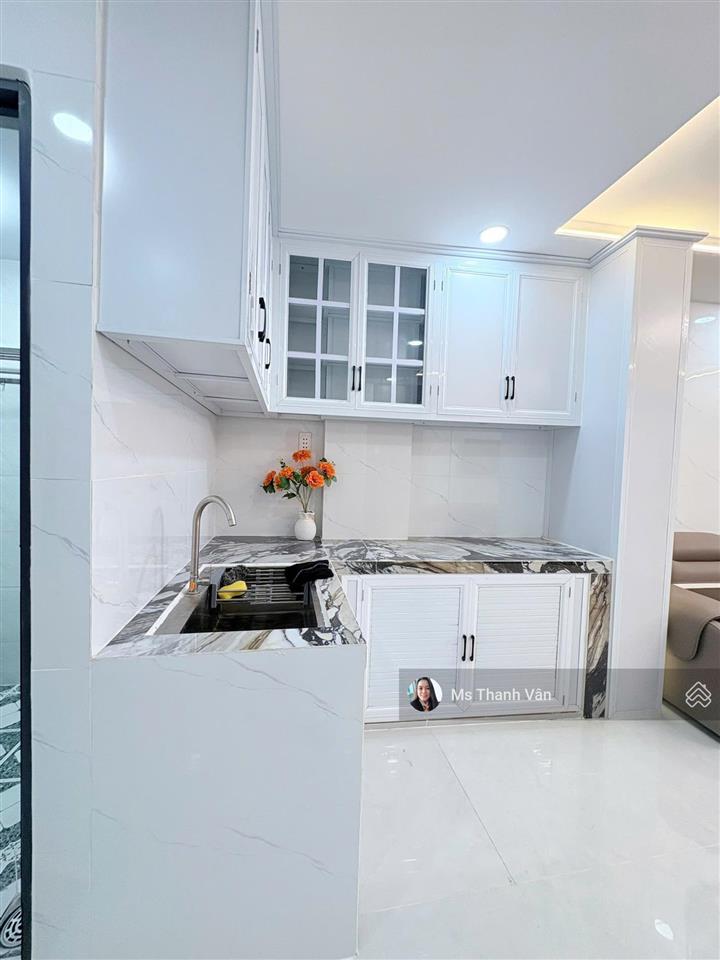 Chủ bán nhanh 3,850 tỷ nhà tt q11 llq 1t 1l 2pn 2wc nhà mới đẹp thật ở ngay xem video 0938 295 ***