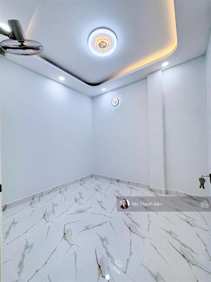 Chủ bán nhanh 3,850 tỷ nhà tt q11 llq 1t 1l 2pn 2wc nhà mới đẹp thật ở ngay xem video 0938 295 ***