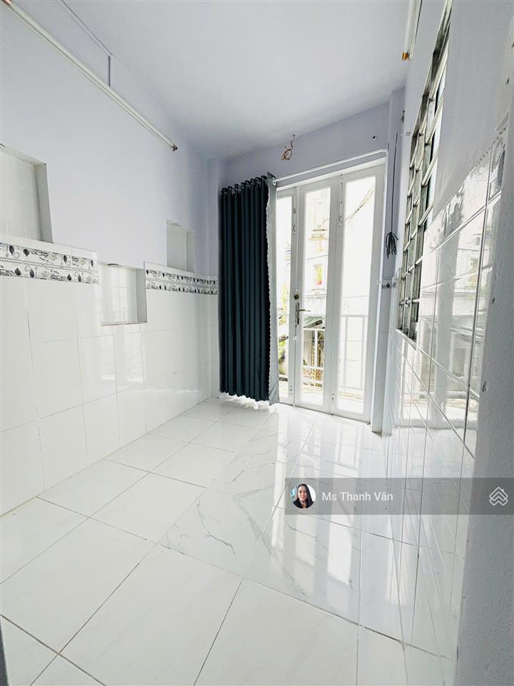 Nhà riêng p.7,q.6, zá 1,75 tỷ,10m2+1 lầu 15m2,bancong, giá thật nhà thật nếu chê thì mua c/cưshr