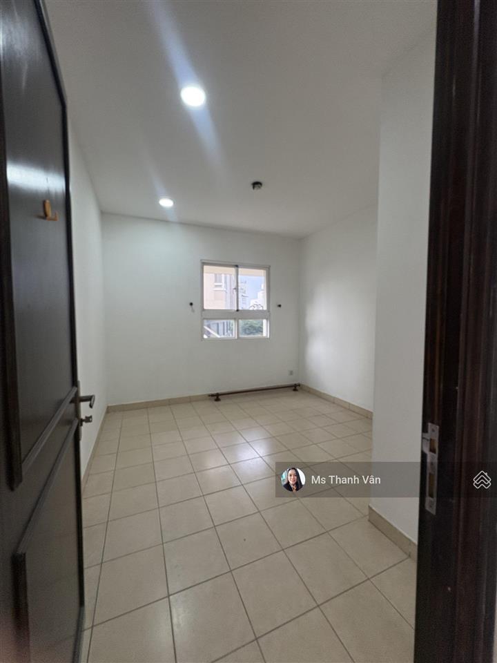 Chủ bán 100m2 giá3.700 sổ hồng lầucao đẹp có ban cong chung cư an phú hậu giang rẻ nhất khu 36tr/m2