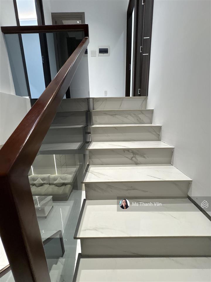Chính chủ bán nhà sân rộng phạm văn chí 6ty750 nhà đẹp kiểu châu âu ở liền sổ hồng riêng 0938 295 ***