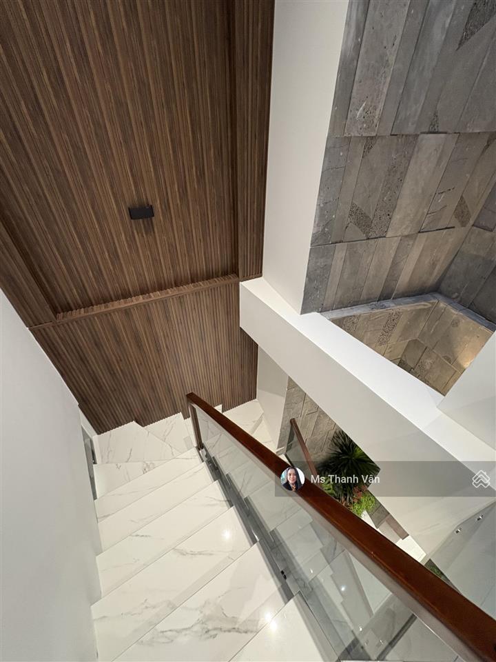 Chính chủ bán nhà sân rộng phạm văn chí 6ty750 nhà đẹp kiểu châu âu ở liền sổ hồng riêng 0938 295 ***