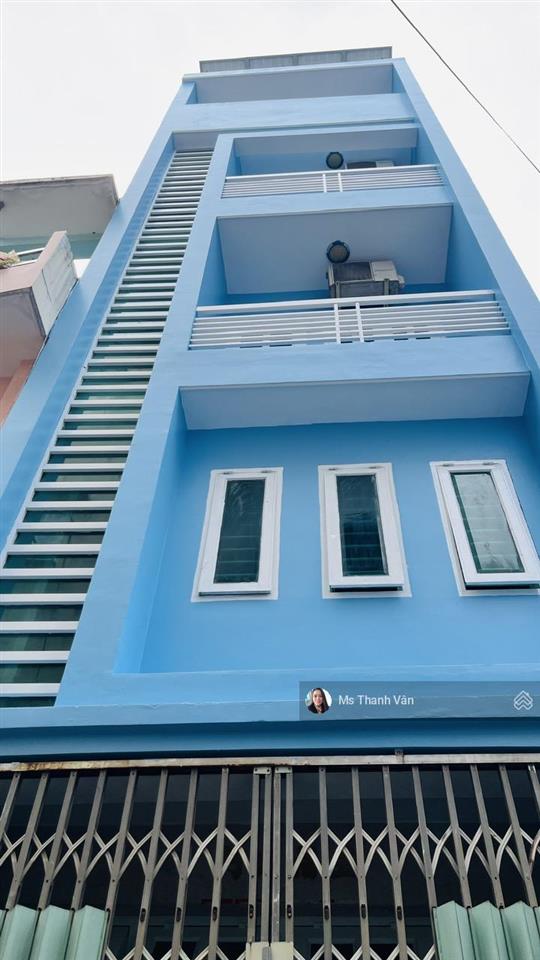Chủ cho thuê 17 triệu toà nhà văn phòng q6 1 trệt 5 lầu ngang 4x16m cách 2 căn ra mt phạm văn chí