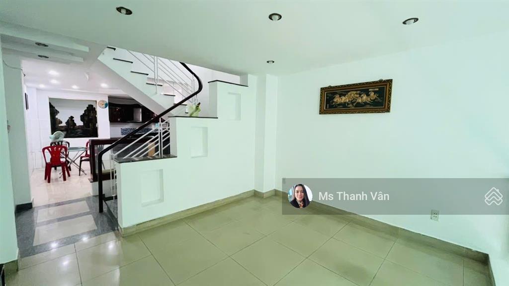 Chủ cho thuê 17 triệu toà nhà văn phòng q6 1 trệt 5 lầu ngang 4x16m cách 2 căn ra mt phạm văn chí