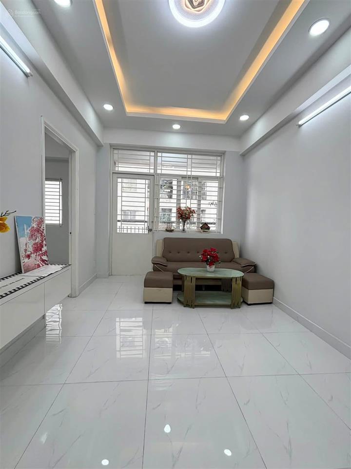 Bán căn góc chung cư phú thọ q11 dt 65m2 giá rẻ 3 tỷ 750 sổ trao tay nhà mới sạch ở liền 0938 295 ***