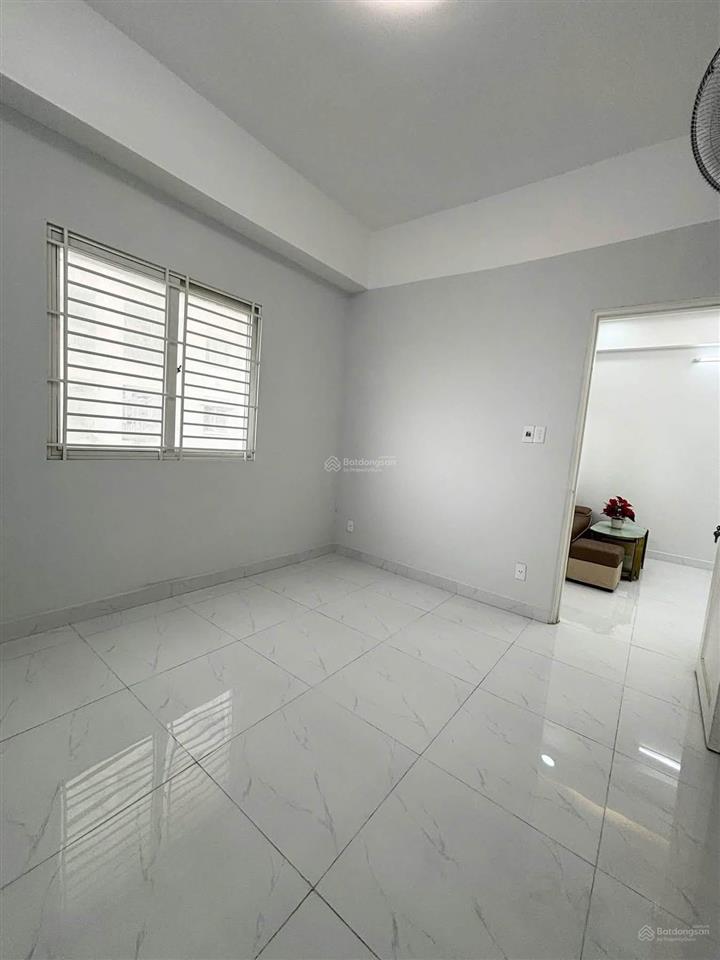 Bán căn góc chung cư phú thọ q11 dt 65m2 giá rẻ 3 tỷ 750 sổ trao tay nhà mới sạch ở liền 0938 295 ***