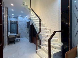 Chủ bán gấp 5.9ty sổ hồng nhà 4 lầu phạm văn chí q6 hẻm xe hơi thông ngay siu thị satra 0938 295 ***