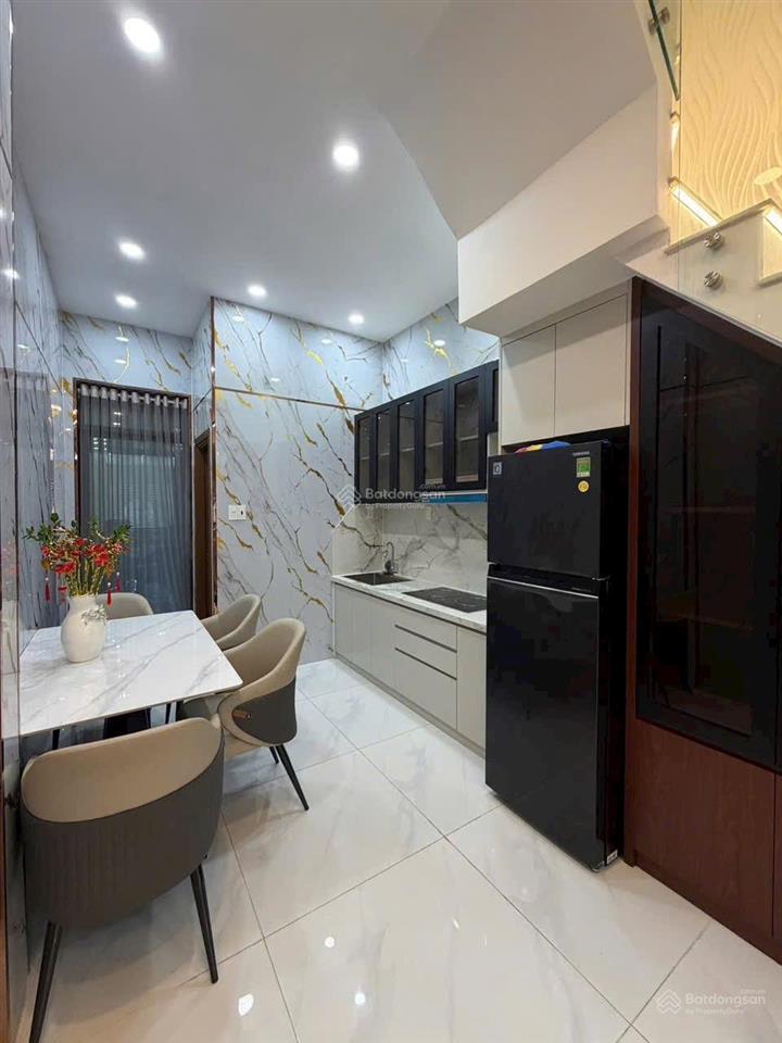 Chủ bán gấp 5.9ty sổ hồng nhà 4 lầu phạm văn chí q6 hẻm xe hơi thông ngay siu thị satra 0938 295 ***