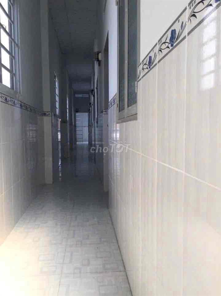 bán nhà 1 trệt 1 lầu có sẵn 10 phòng trọ