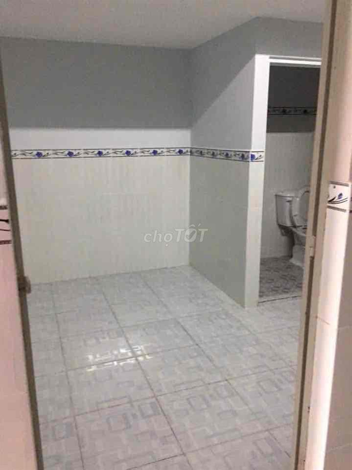bán nhà 1 trệt 1 lầu có sẵn 10 phòng trọ