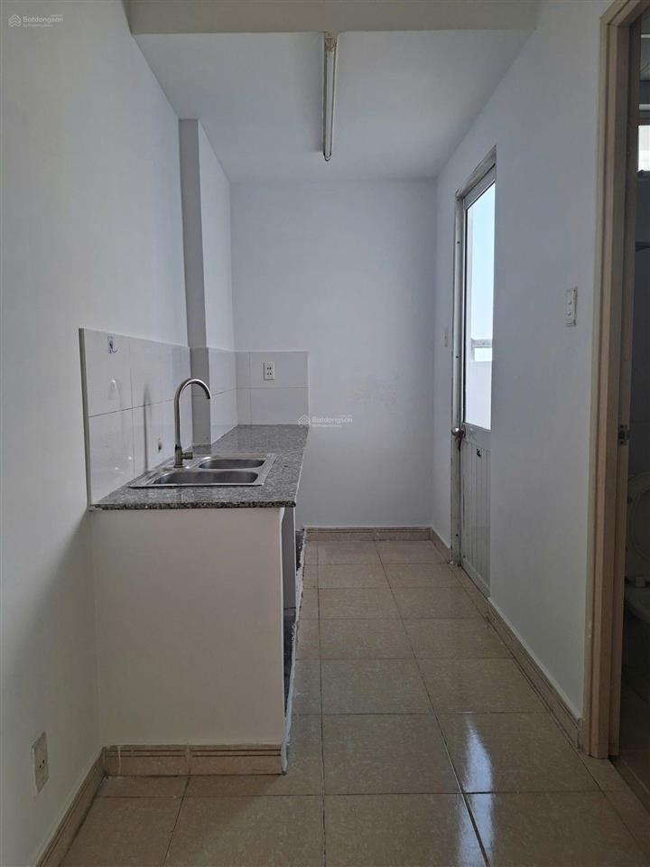 Bán căn hộ 69m2, góc 1ty4 2pn, c/c hqc plaza cách q1 chỉ 25p. ngay chợ bình điền q8. sổ lâu dài