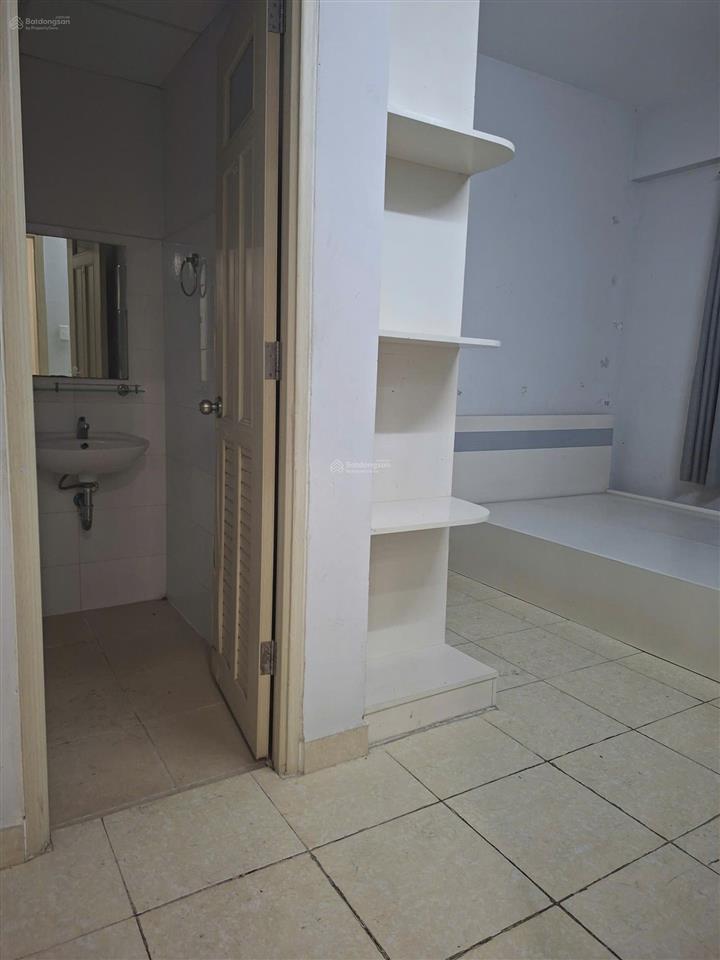 Bán căn hộ 69m2, góc 1ty4 2pn, c/c hqc plaza cách q1 chỉ 25p. ngay chợ bình điền q8. sổ lâu dài