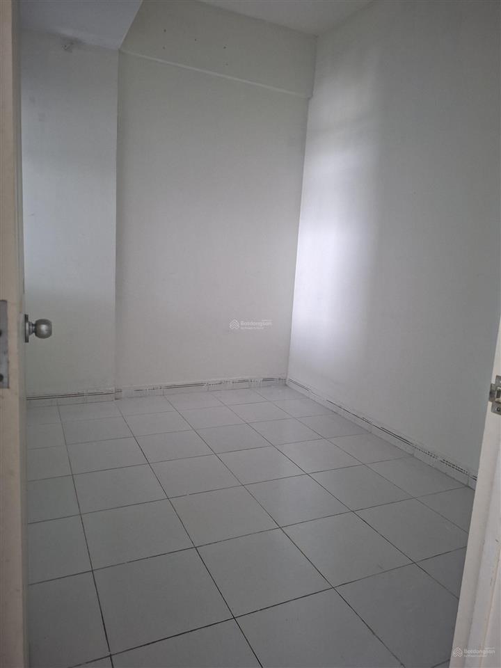 Bán gấp căn hộ 54m2 2pn 1ty4,sổ hồng sang tên ngay. c/c hqc plaza. cách q1 25p. hỗ trợ vay nh.