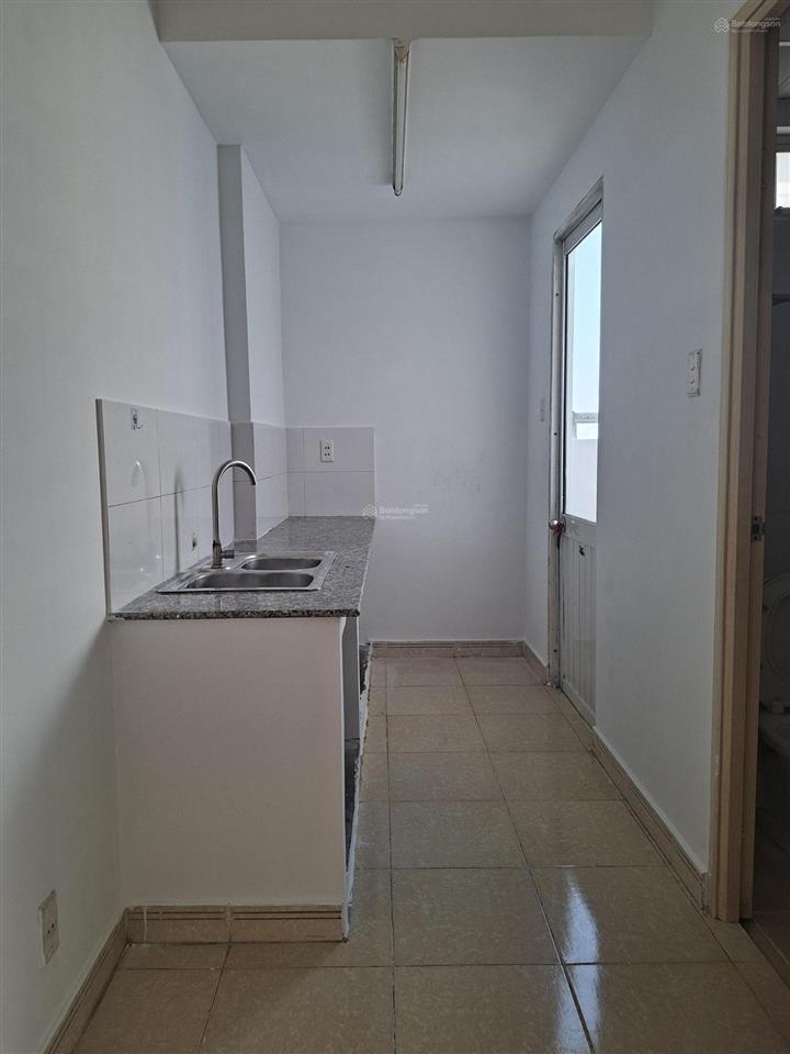 Bán gấp căn hộ 69m2 góc, 2pn 1tỷ7 sổ hồng, cc hqc plaza ngay chợ bình điền, q8. đi q1 hết 20p