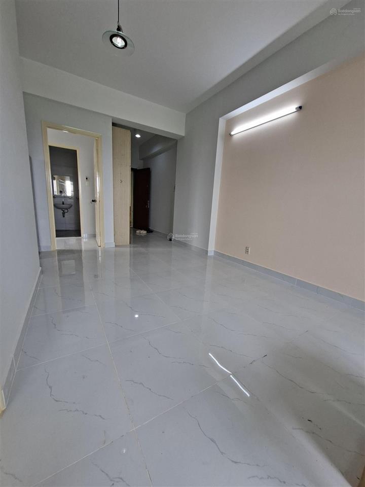 Bán gấp căn hộ hqc 69m2 góc, 2pn 1tỷ75 sổ hồng lâu dài ngay chợ bình điền, q8. đi q1 hết 25p