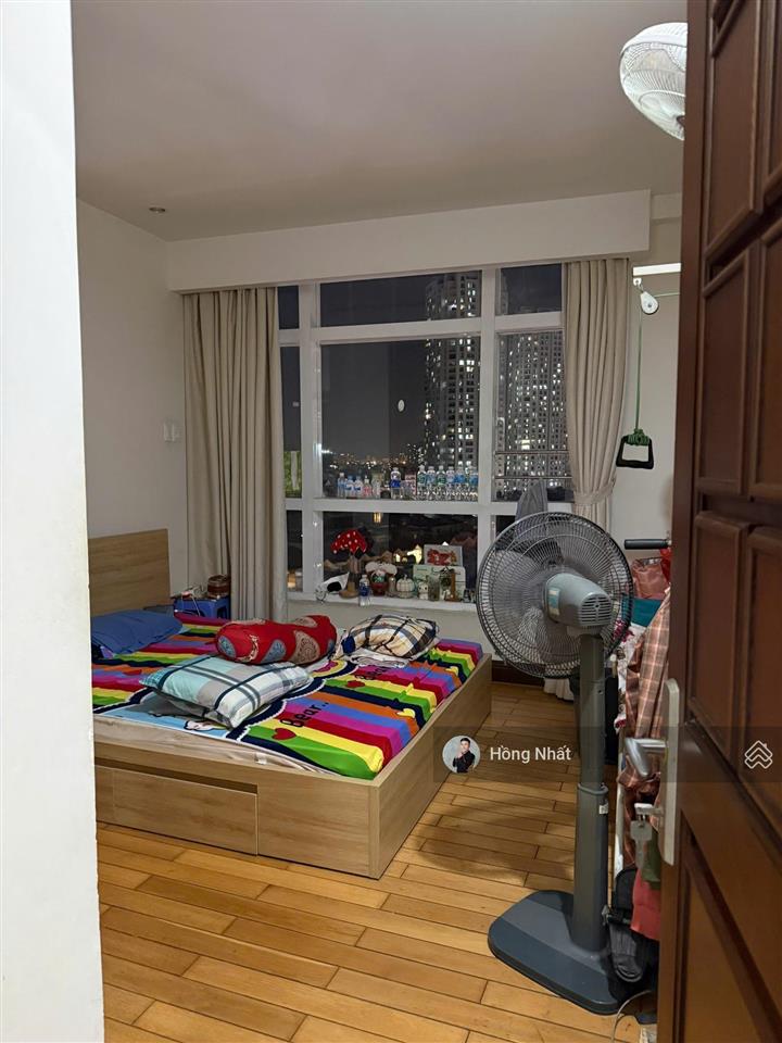 Bán căn góc hiếm ban công phòng khách 2pn 2wc 118m2  đông nam view kdc himlam, quận 1