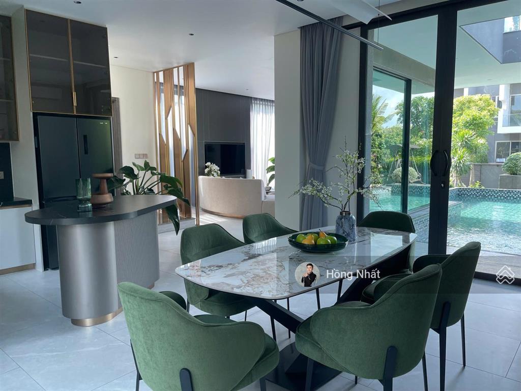 Bán biệt thự sổ hồng lâu dài tại wyndham grand lagoona bình châu, 28 tỷ, 360m2, đẹp  giá tốt