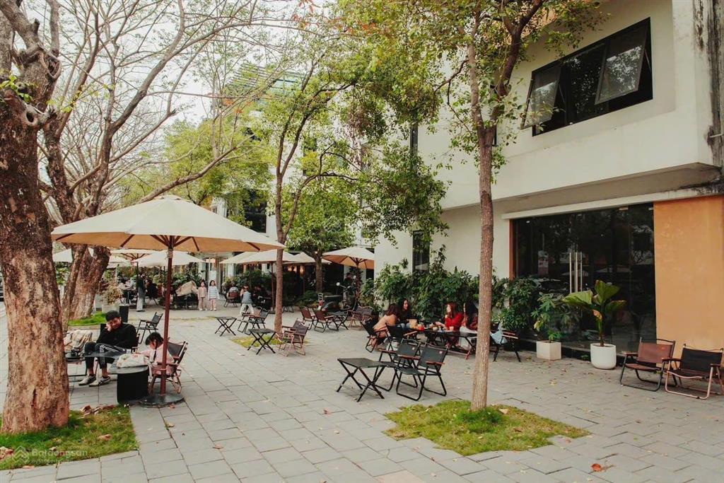 Bán căn góc shophouse 4 tầng hoàn thiện, gần ngay khoáng nóng onsen eco village