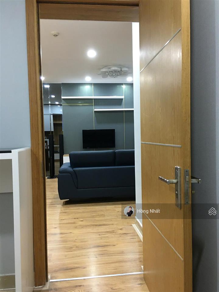 Bán nhanh căn 2pn 2wc hướng đông nam tầng đẹp full nội thất có khách thuê sẵn tại him lam riverside